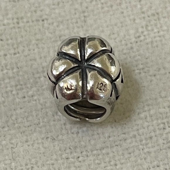 Pandora Jack-O-Lantern Pumpkin Charm - Picture 5 of 12